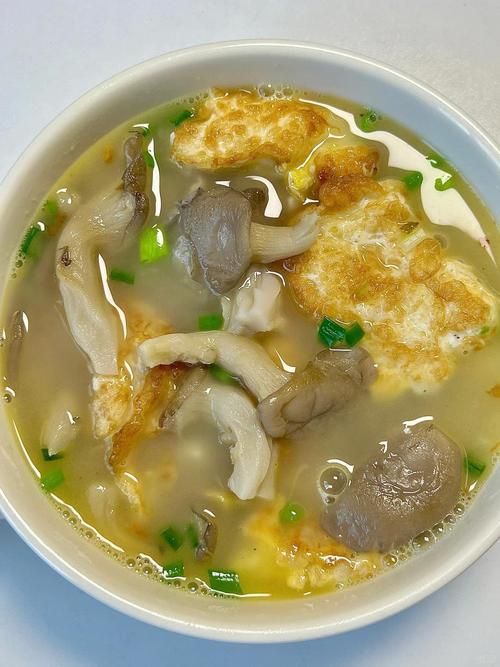 平菇鸡蛋汤