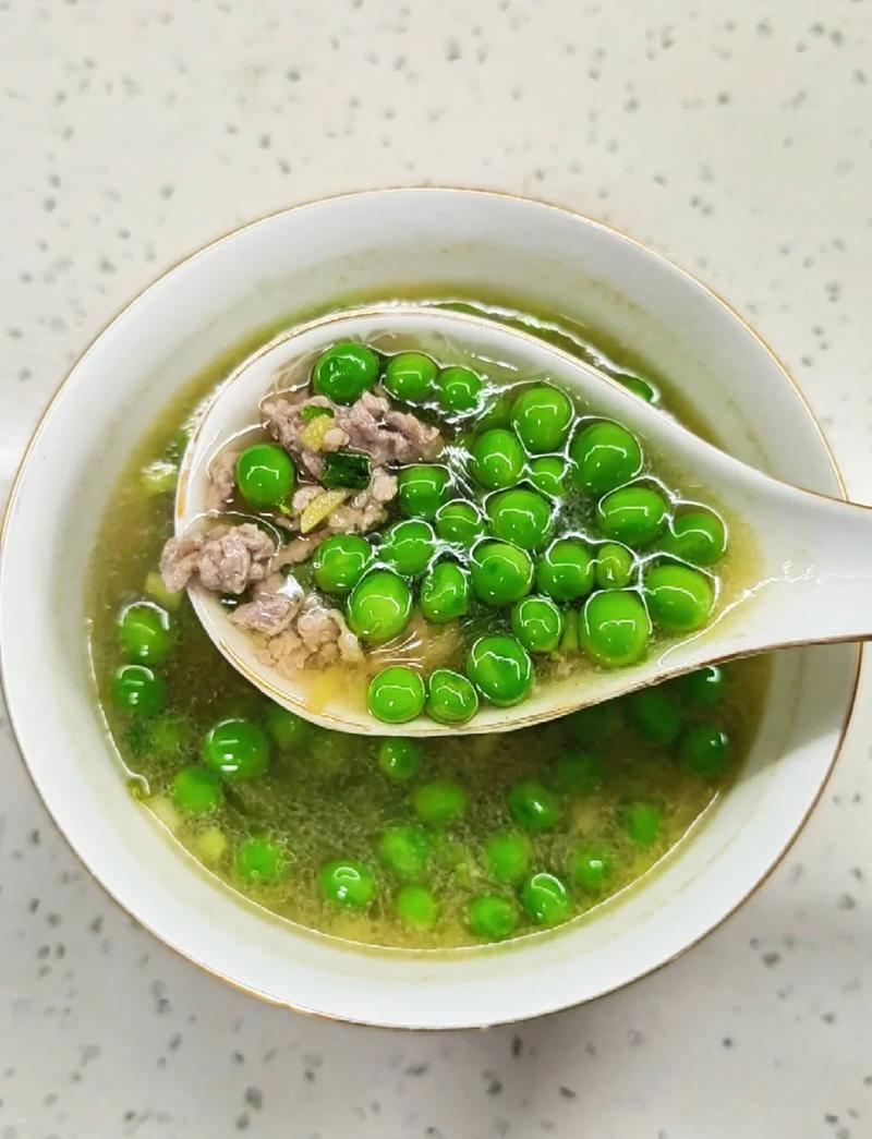 耙豌豆肉末汤