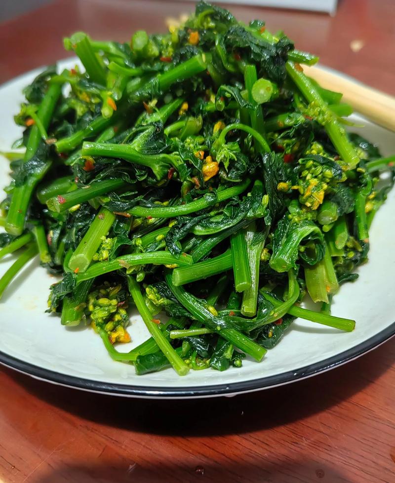 炝炒油菜苔