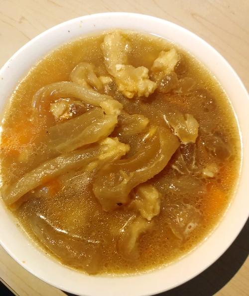 酸菜蹄筋汤